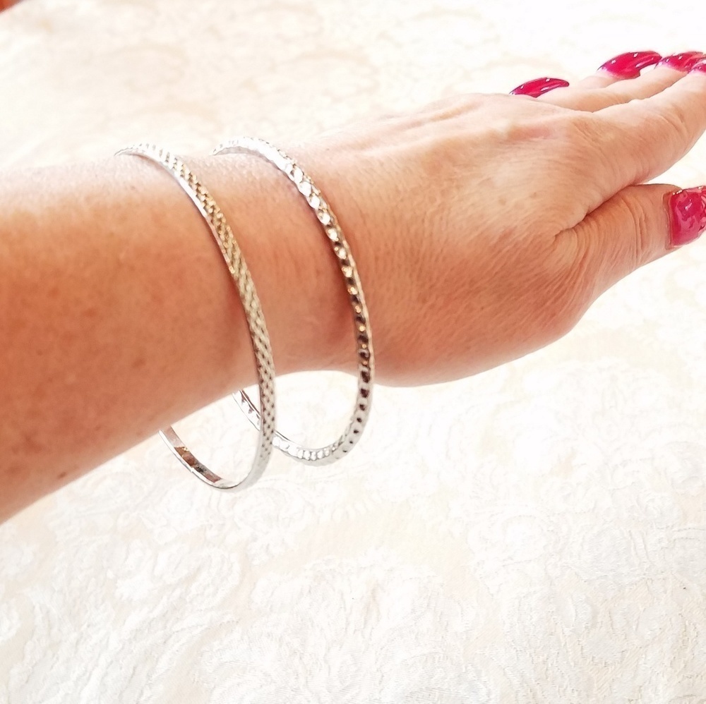 Silver metal bangle set - Picture 1 of 4